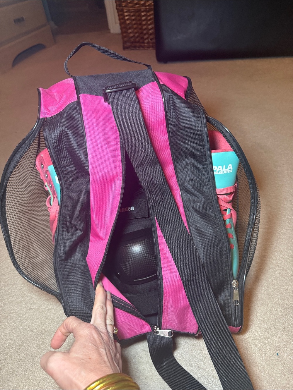 Impala Mint & Coral Quad Roller Skates with Protective Gear and Pink Skate Bag - Picture 12 of 16